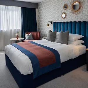 Hotel The Queens & ****